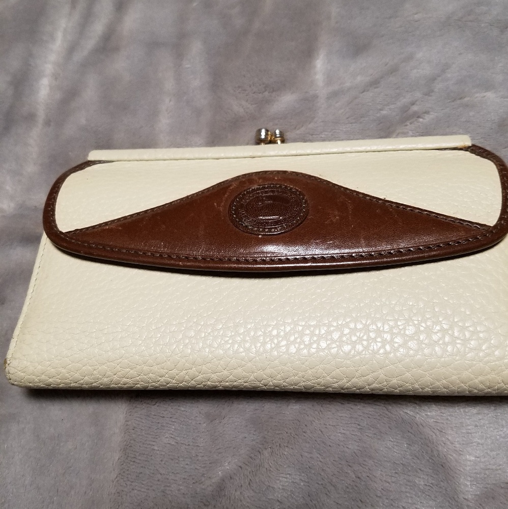 Dooney & Bourke